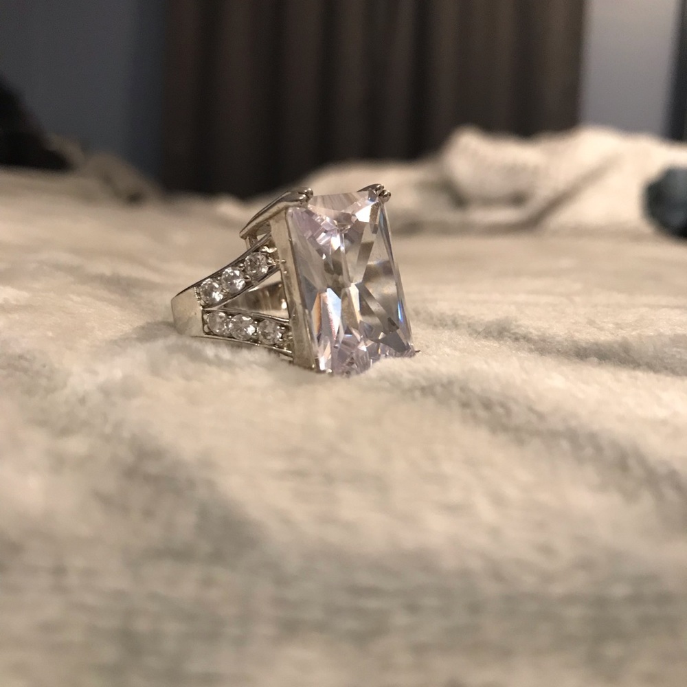 Costume Ring Size 6